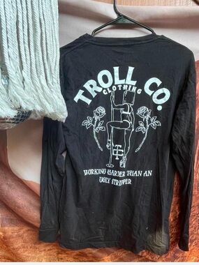Troll Co working harder Black Graphic Long Sleeve Shirt M